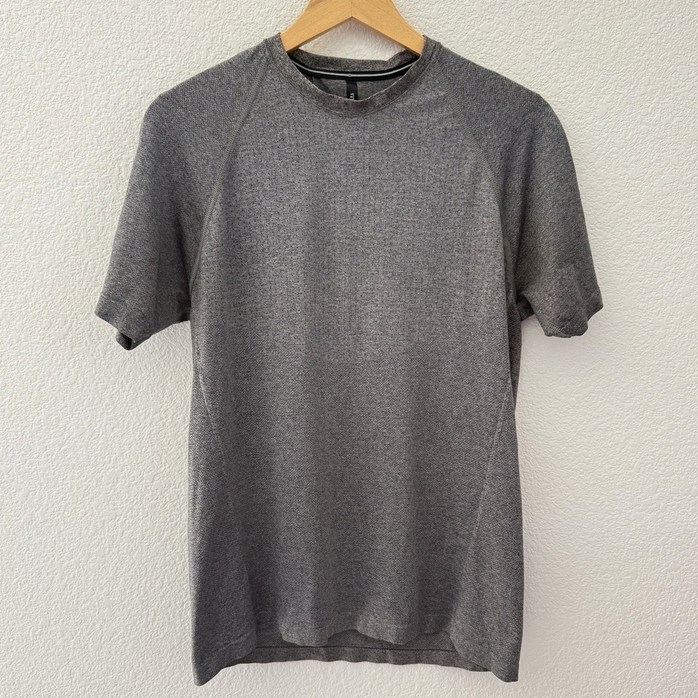 Ten Thousand Mens Seamless Shirt Small Grey Training Gym